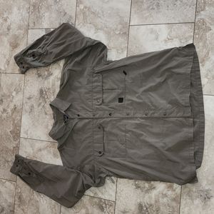 PATAGONIA SOFT NYLON OLIVE DOUBLE POCKET SHIRT SIZE LARGE EUC